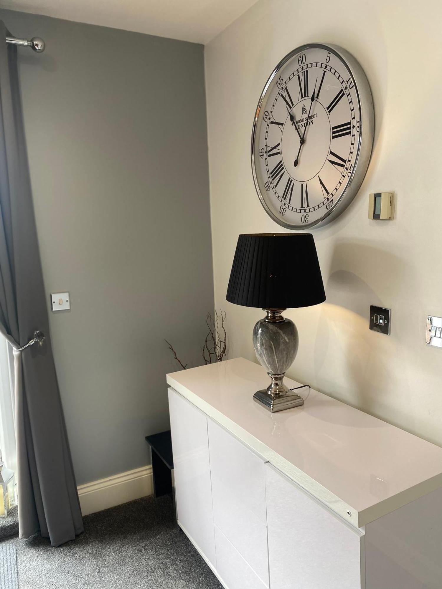 The Brook House - Spacious 3 Bed Home From Home In Burton Kültér fotó