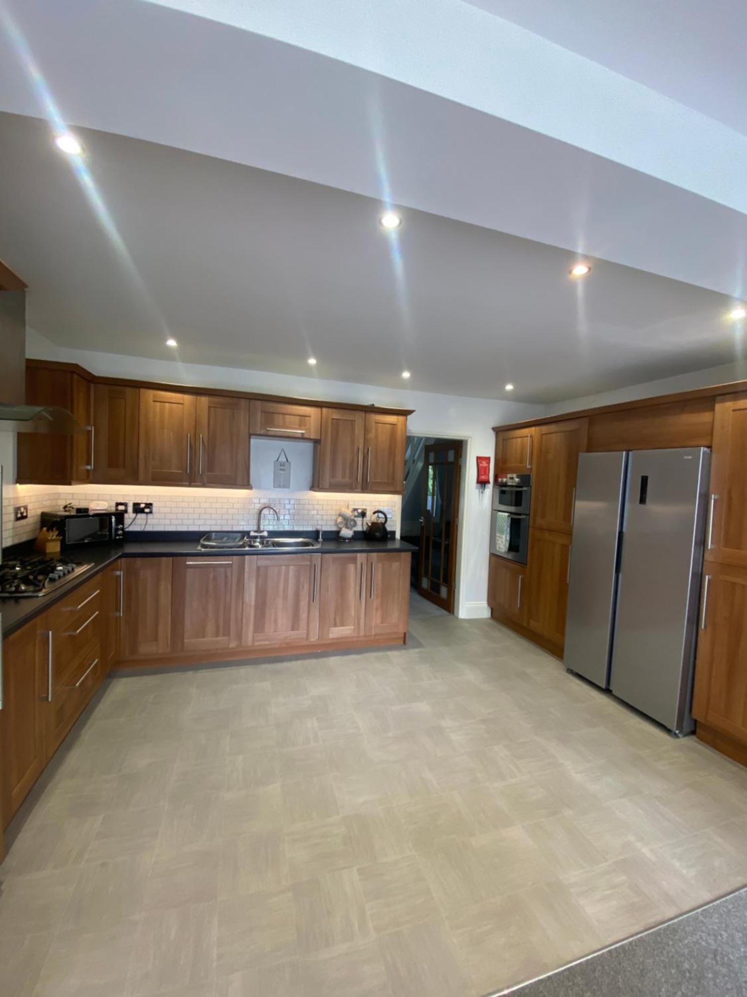The Brook House - Spacious 3 Bed Home From Home In Burton Kültér fotó